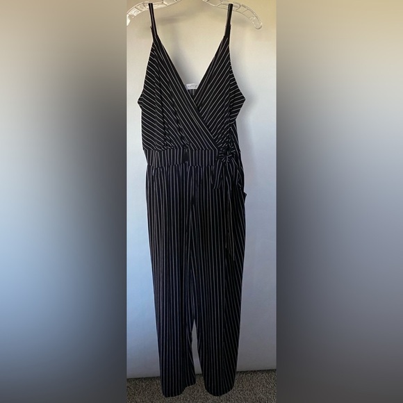 NWOT KAILEIGH Rica Black/White Striped Side Tie Knit Pocket Crop Jumpsuit 3X - Picture 3 of 12